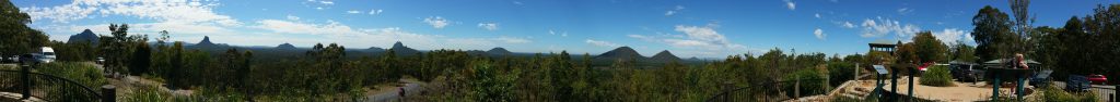 glasshouse-mountains-panorama